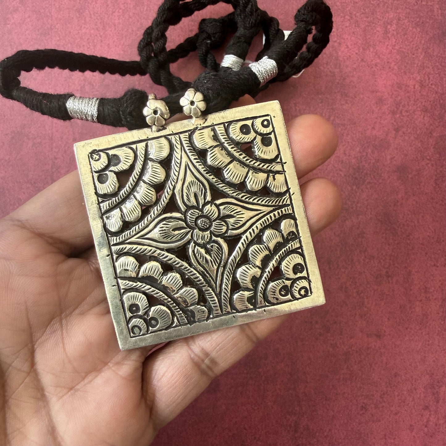Chokor Chitai Pendant