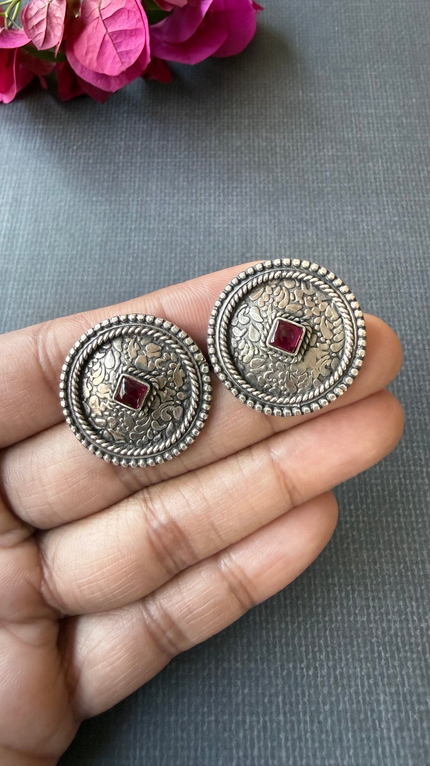 Nakashi Coin Studs