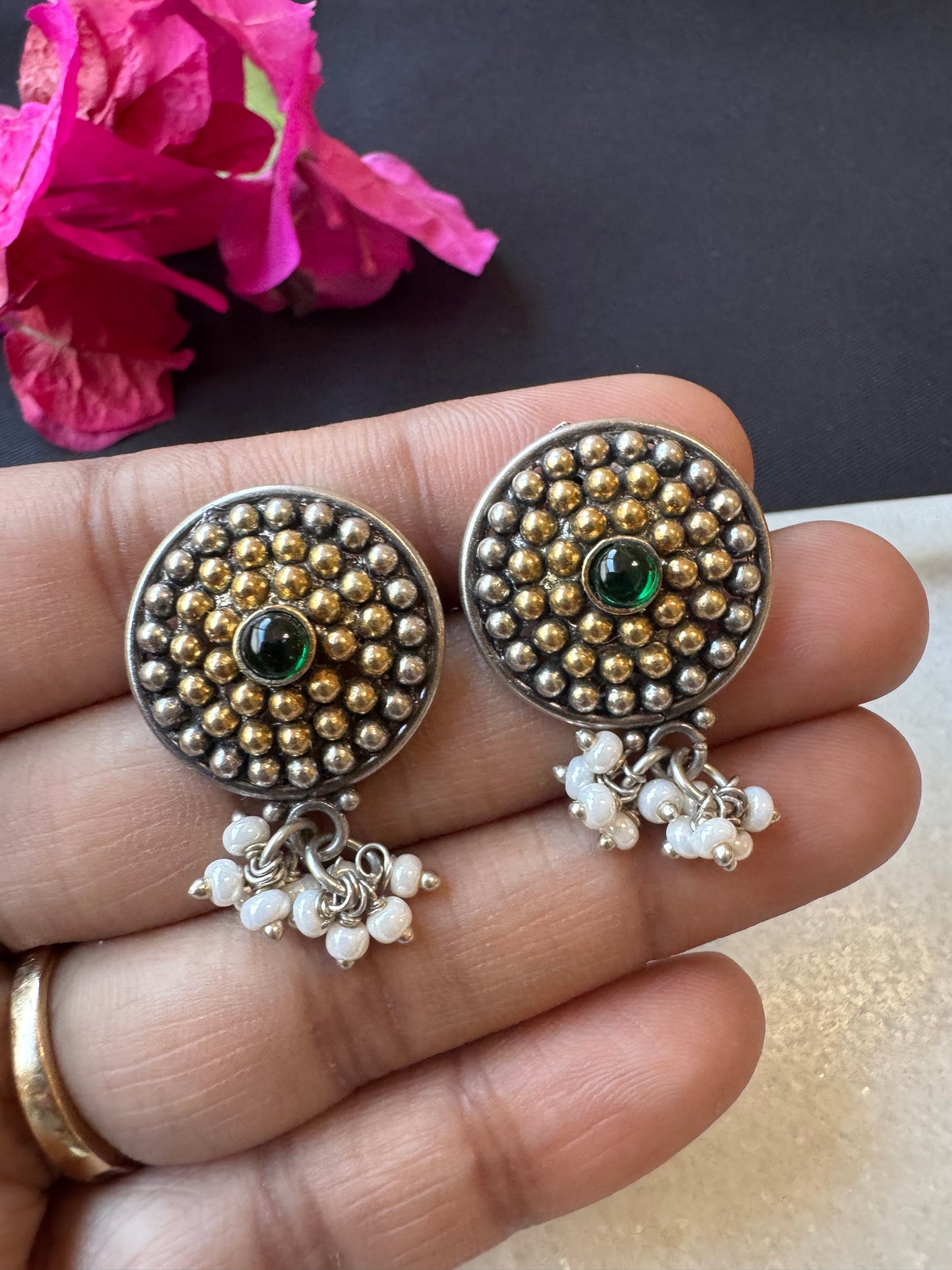 Sonaa Silver Studs