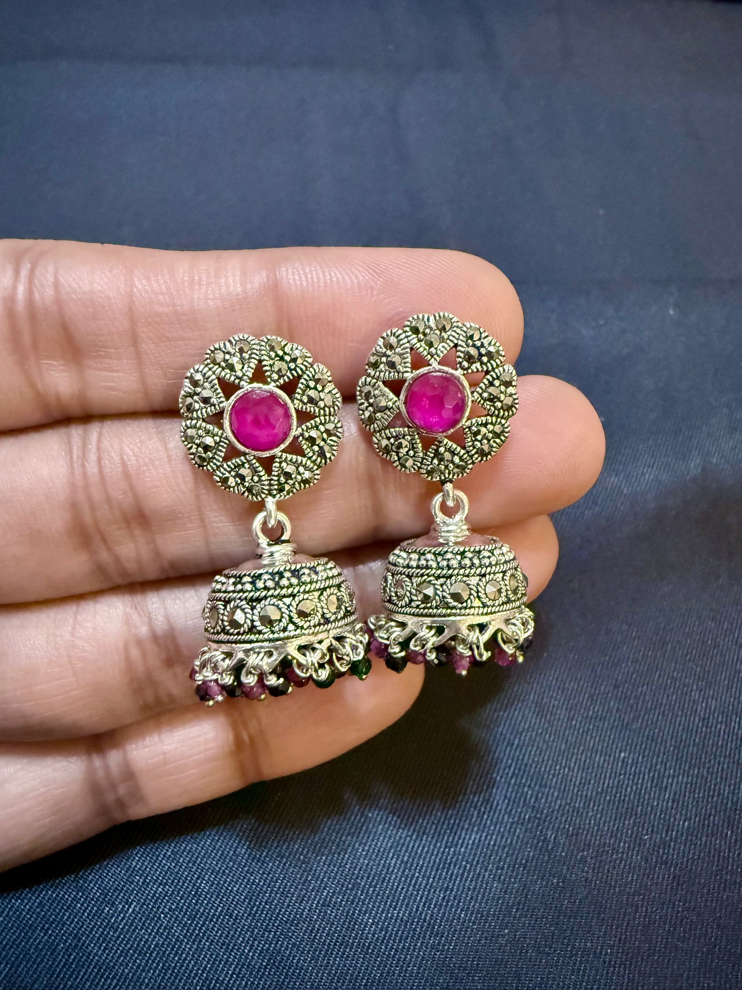 Gulabi Jhumki
