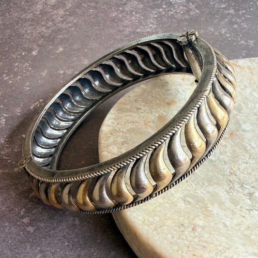 Dual Tone Sculpted Openable Bangle