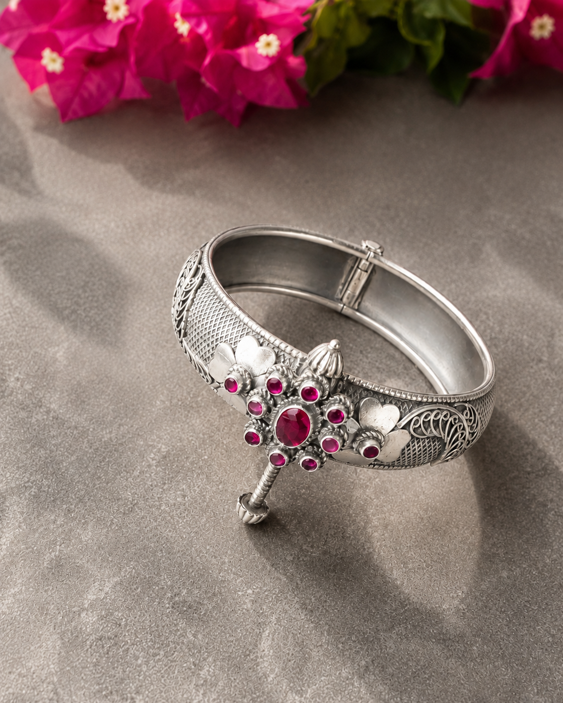 Manik Floral Silver Bangle