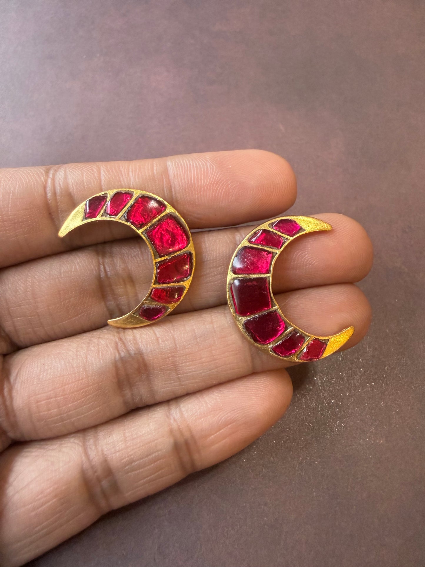 Raani Crescent Kundan Studs