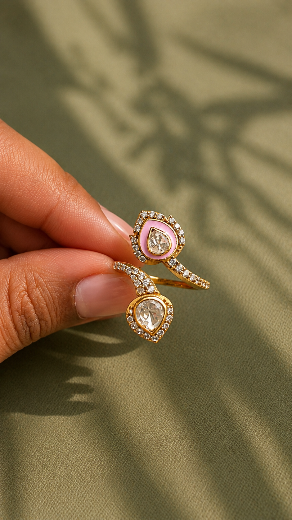 Gulabi Mor Pankh Ring