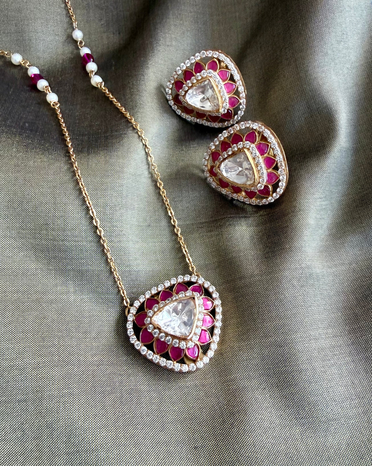 Riva Polki Pendant Set