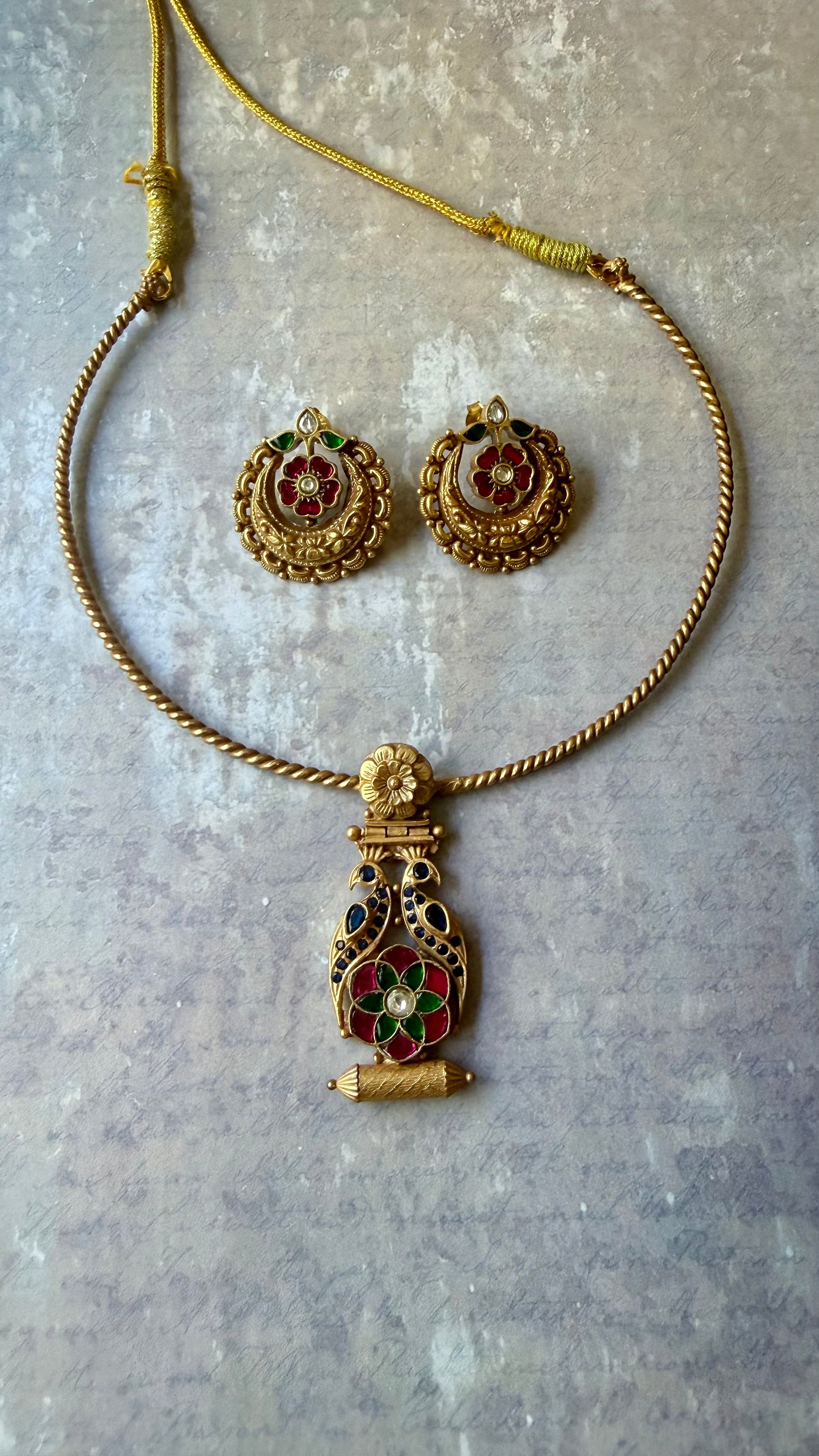 Aara Hasli Necklace