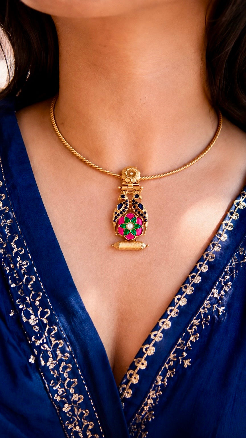Aara Hasli Necklace