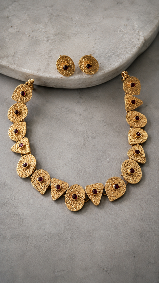 Tarash Necklace – Ruby