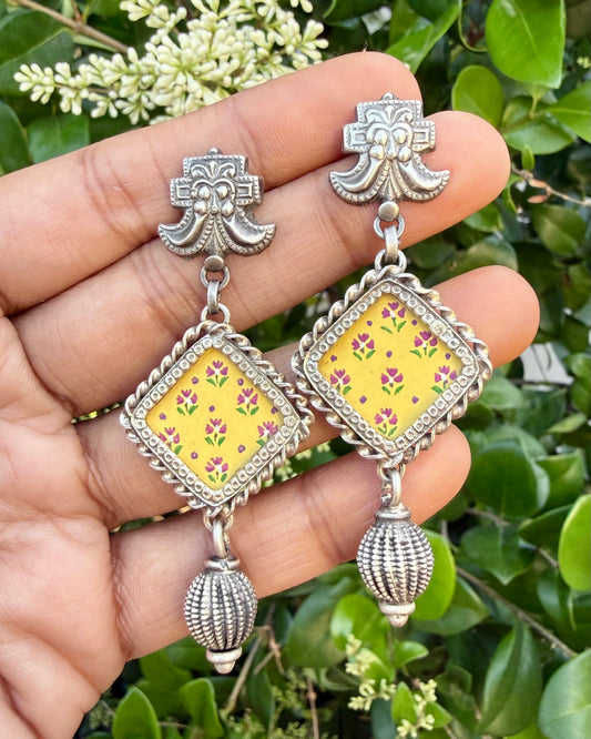 Leela Painted Earrings – yellow square