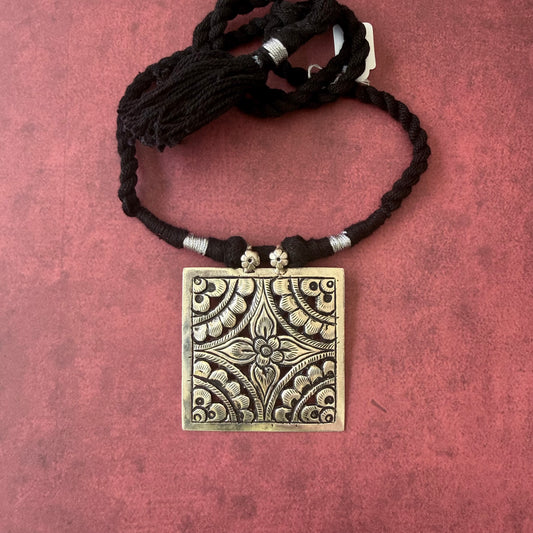 Chokor Chitai Pendant